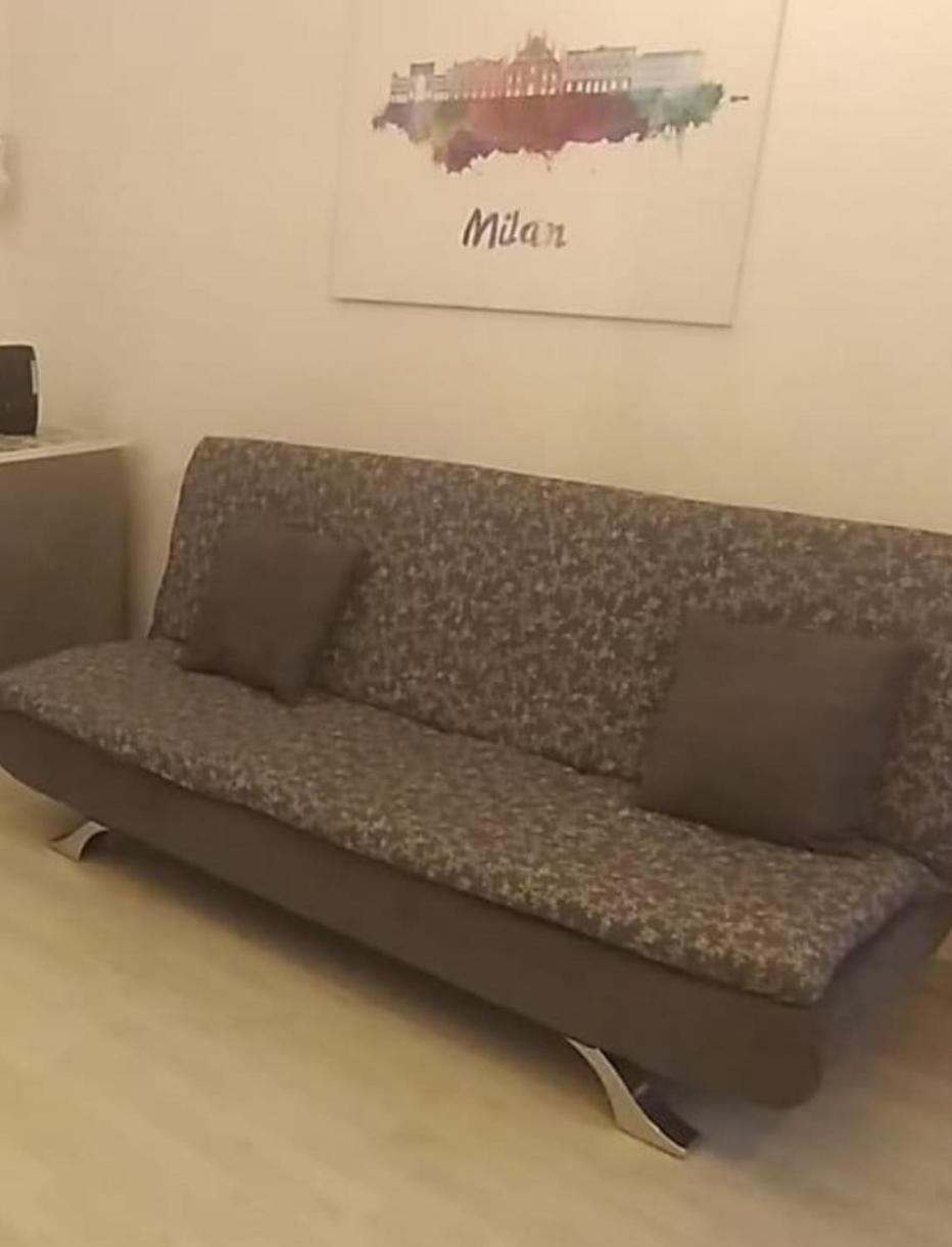 Modern With Balcony And Free Parking Close To The Metro