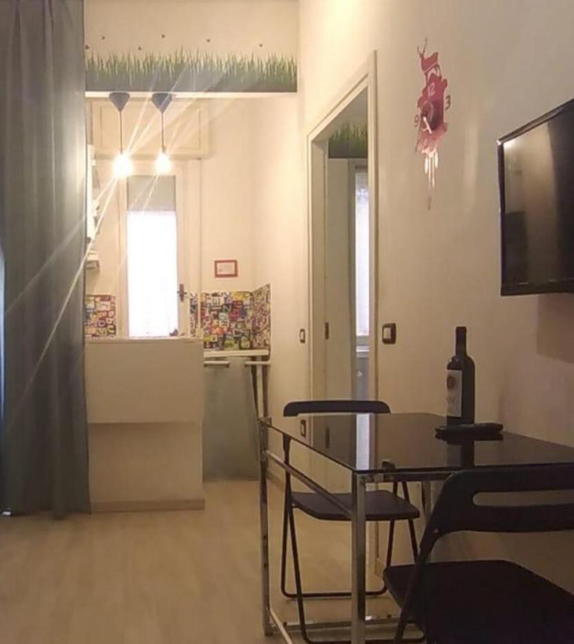 Modern With Balcony And Free Parking Close To The Metro *