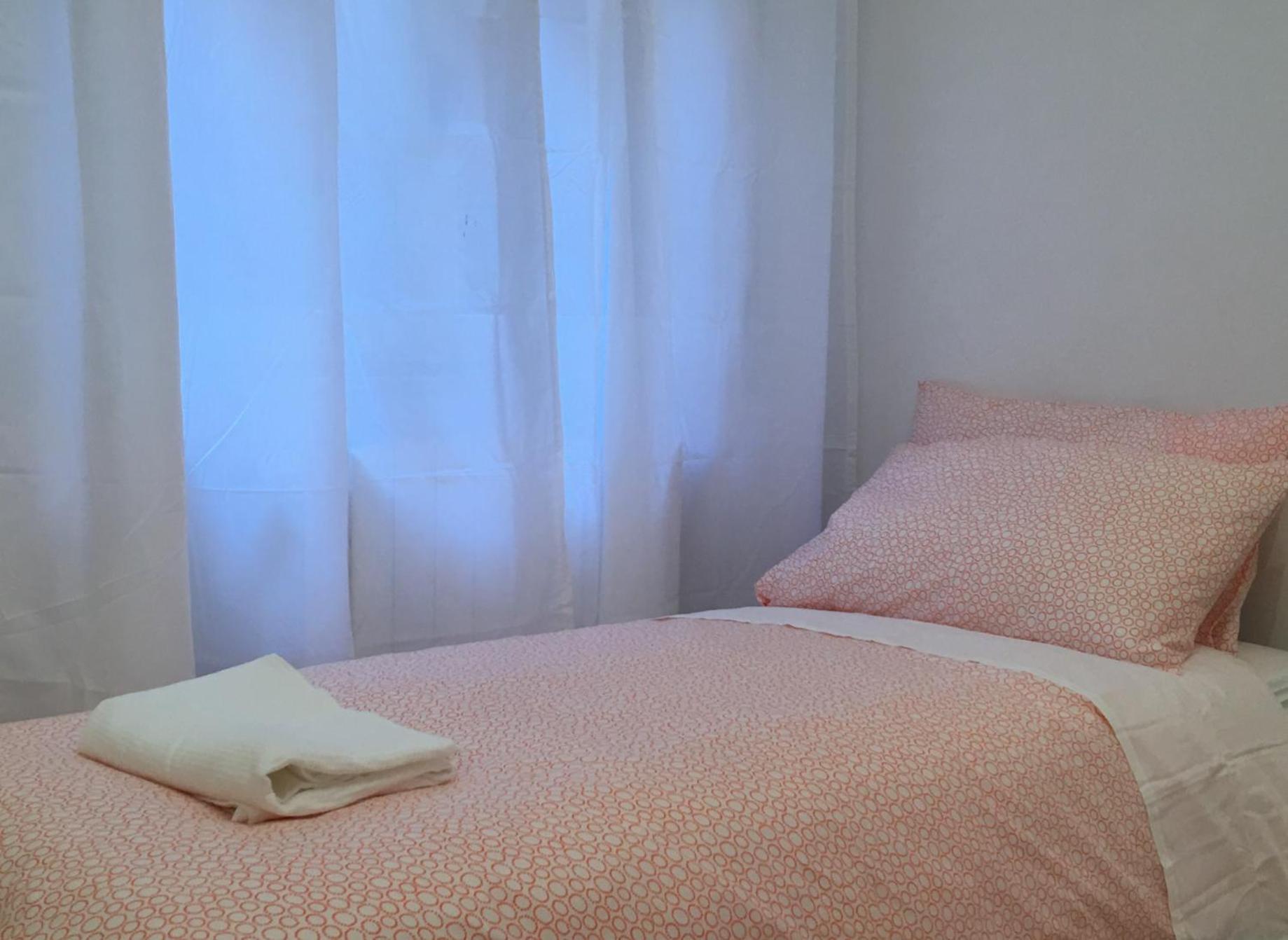 Modern With Balcony And Free Parking Close To The Metro Mailand